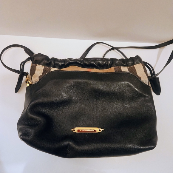 Burberry Black Leather Shoulder Bag - Picture 7 of 12